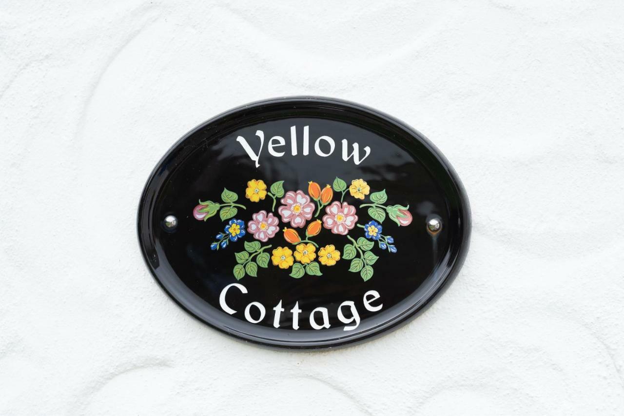 Yellow Cottage, Doolin Knockfin Cross Roads 외부 사진