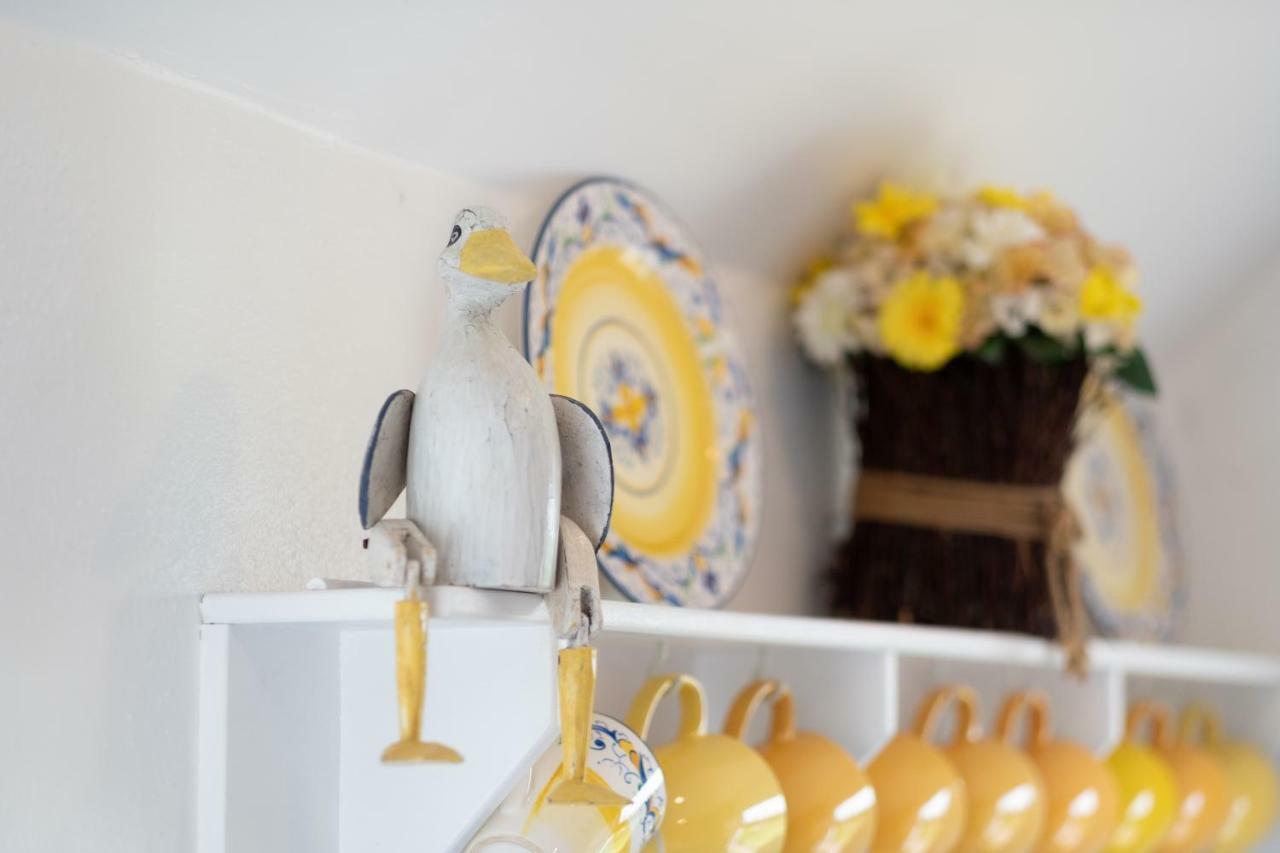 Yellow Cottage, Doolin Knockfin Cross Roads 외부 사진